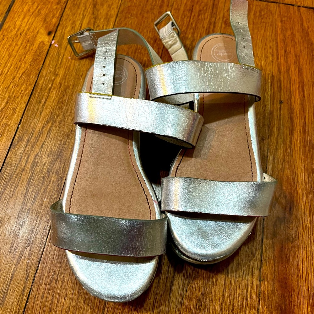 Wonder Nation silver wedge sandals